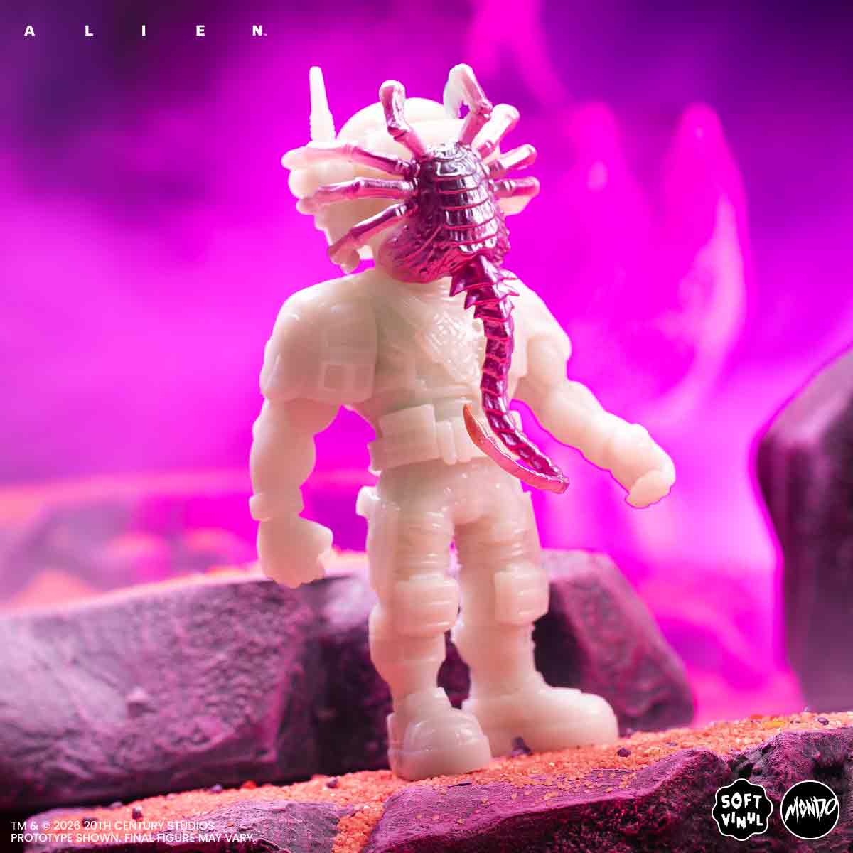 Aliens - Mantis Alien Soft Vinyl Figure - Cherry Blossom Glow in the Dark Variant - Image 14