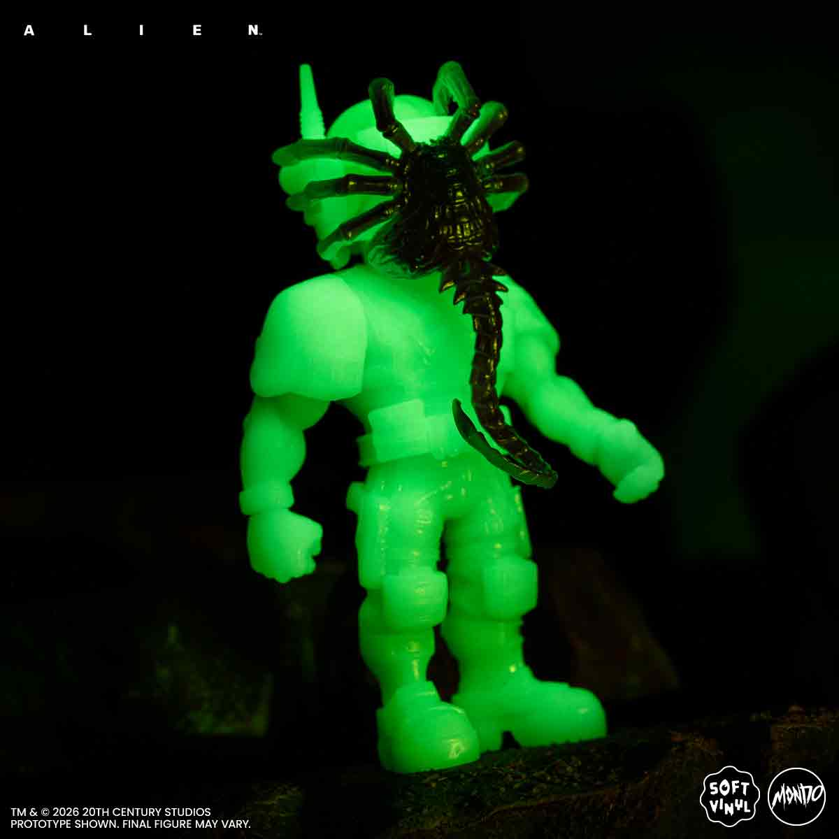 Aliens - Mantis Alien Soft Vinyl Figure - Cherry Blossom Glow in the Dark Variant - Image 15