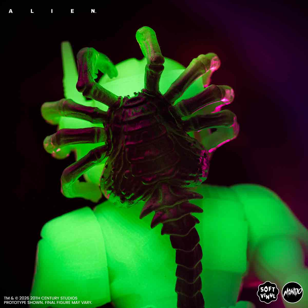 Aliens - Mantis Alien Soft Vinyl Figure - Cherry Blossom Glow in the Dark Variant - Image 17