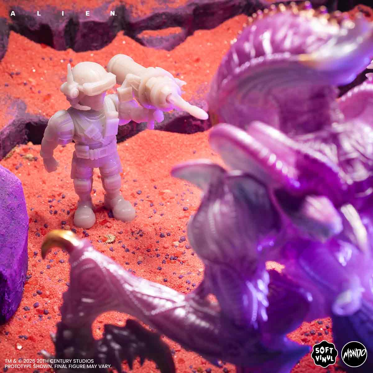 Aliens - Mantis Alien Soft Vinyl Figure - Cherry Blossom Glow in the Dark Variant - Image 19