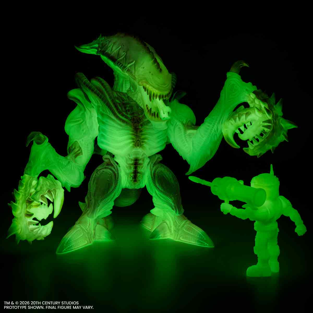 Aliens - Mantis Alien Soft Vinyl Figure - Cherry Blossom Glow in the Dark Variant - Image 26