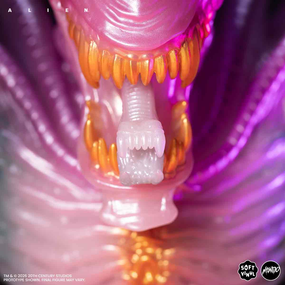 Aliens - Mantis Alien Soft Vinyl Figure - Cherry Blossom Glow in the Dark Variant - Image 9