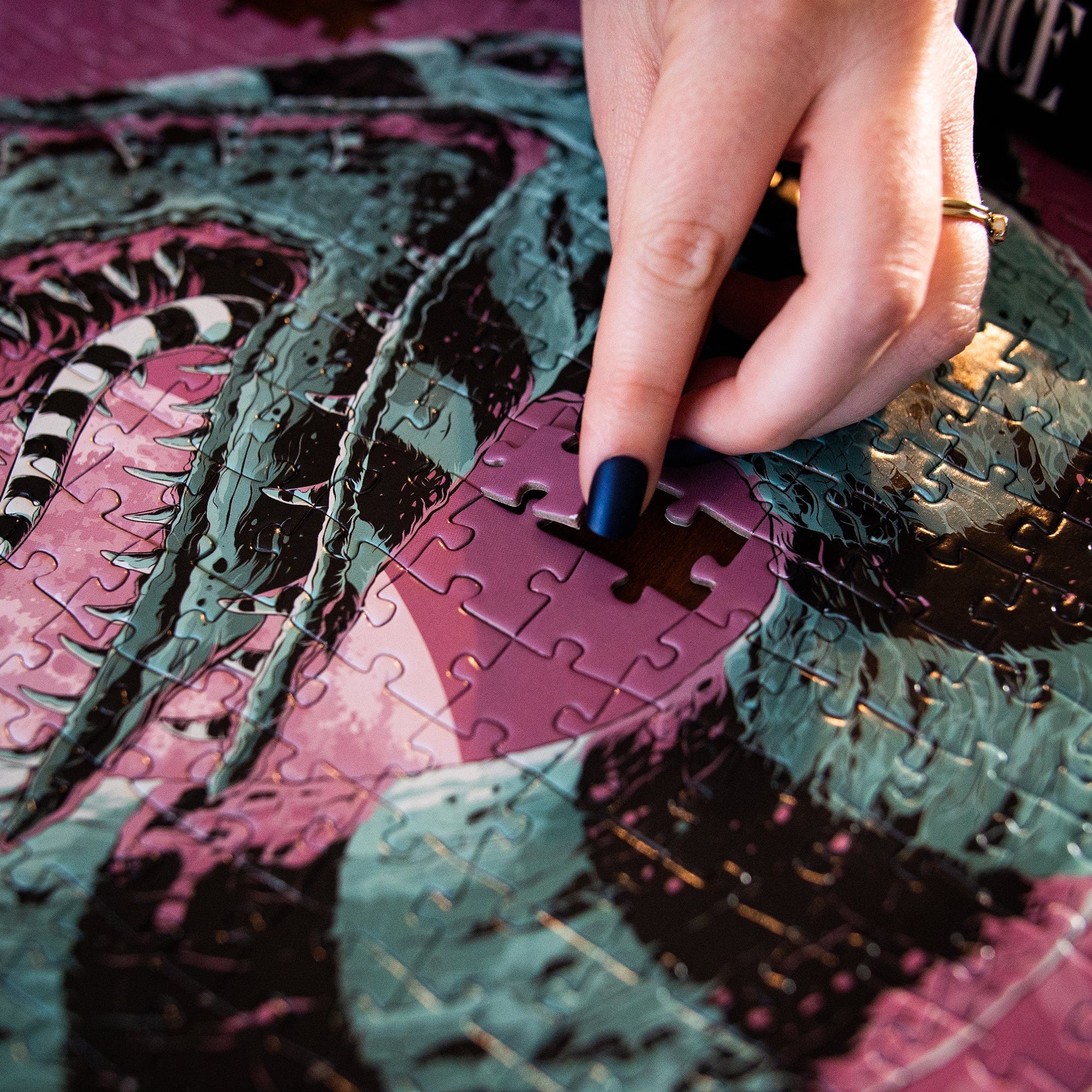 Beetlejuice 1000-Piece Puzzle - Image 4