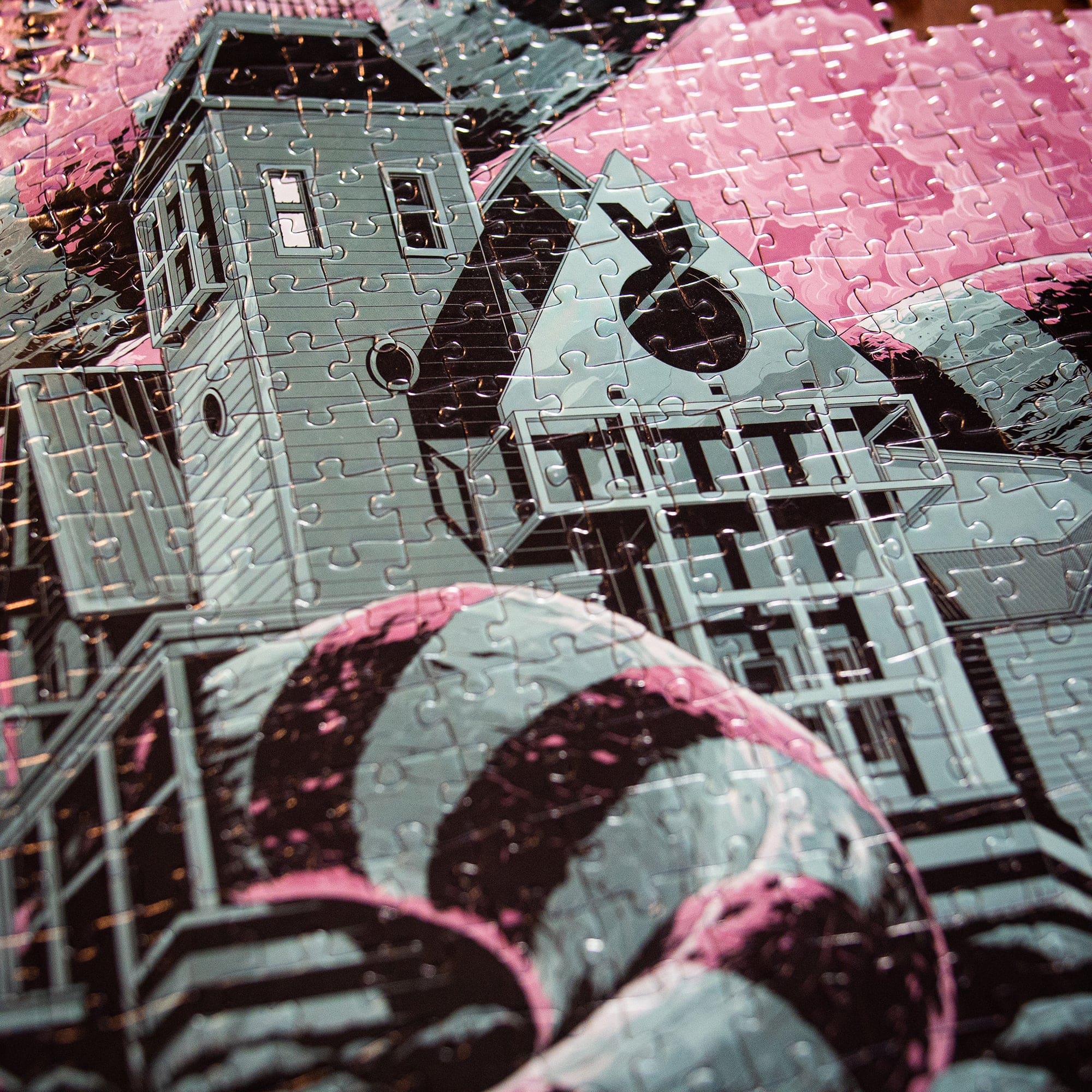 Beetlejuice 1000-Piece Puzzle - Image 7