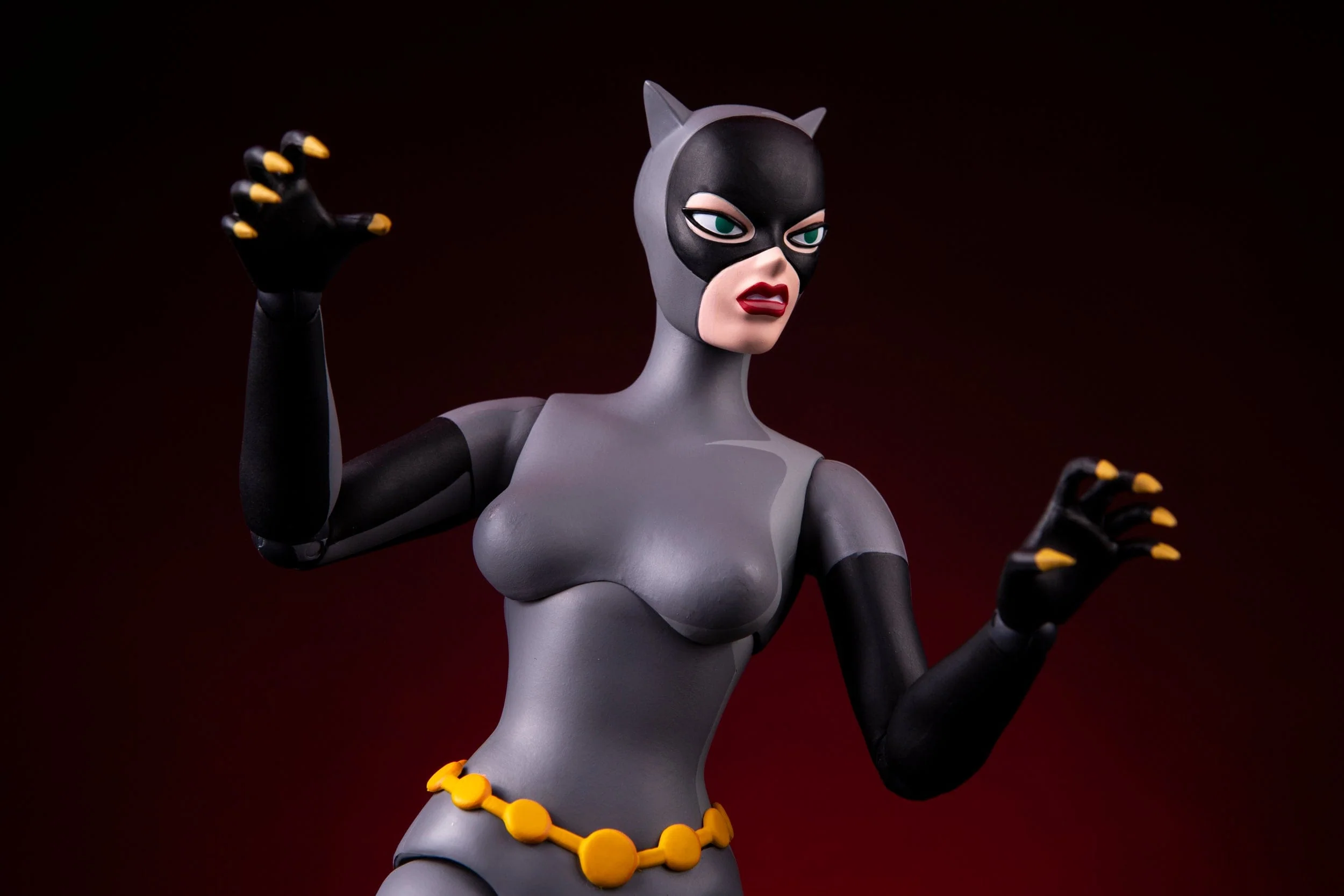Batman: The Animated Series - Catwoman 1/6 Scale Figure - Regular Edition - Image 10