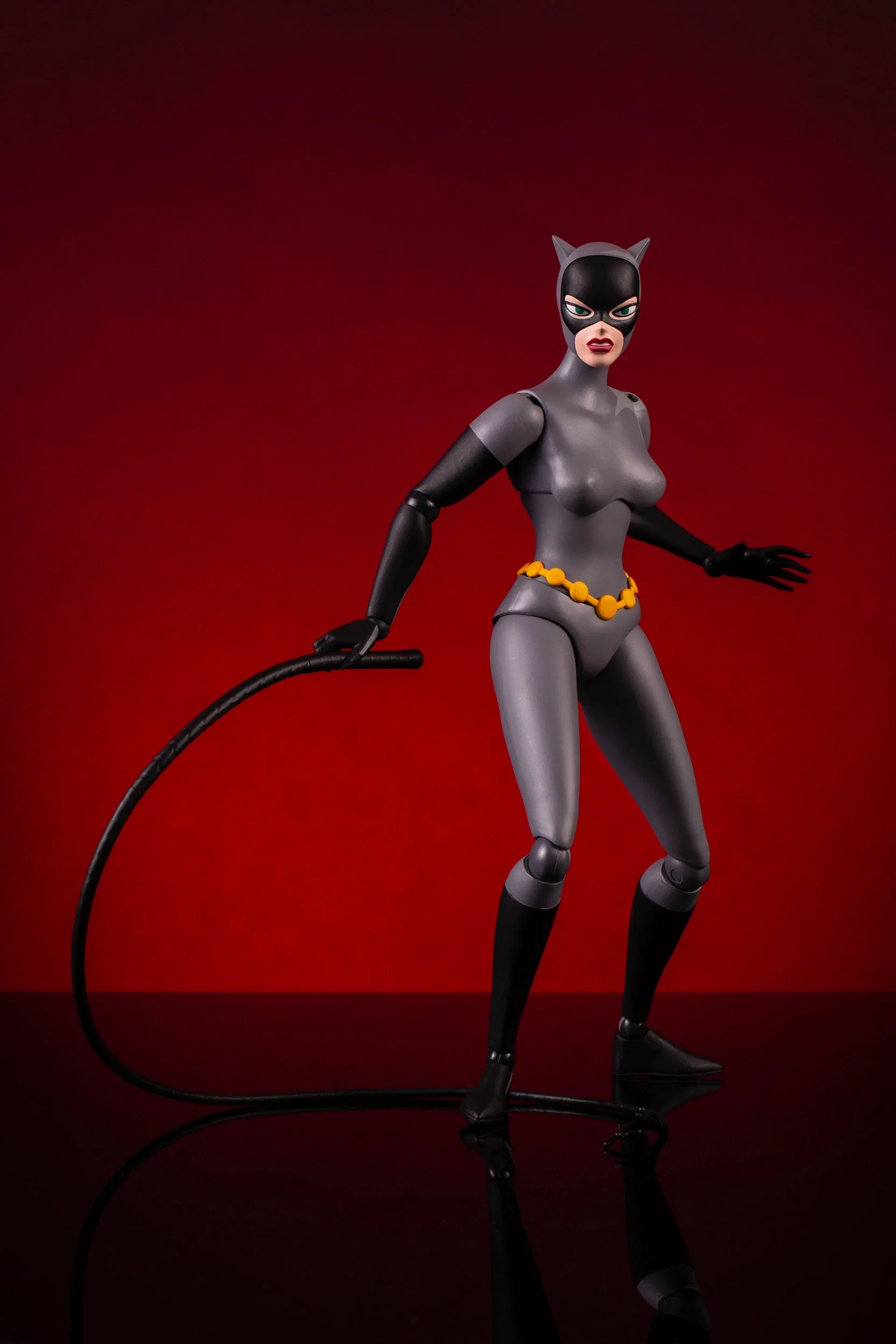 Batman: The Animated Series - Catwoman 1/6 Scale Figure - Regular Edition - Image 3
