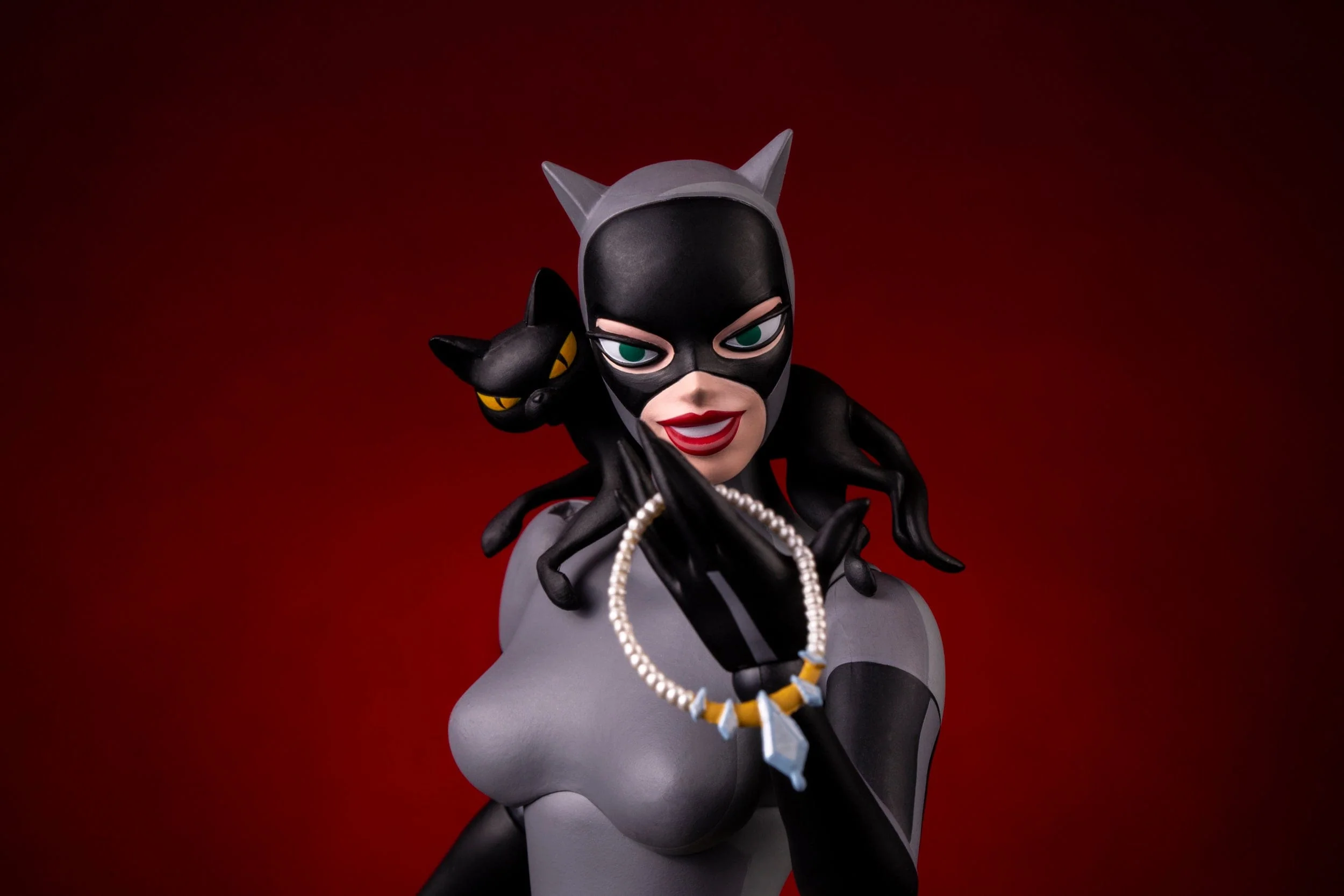 Batman: The Animated Series - Catwoman 1/6 Scale Figure - Regular Edition - Image 5