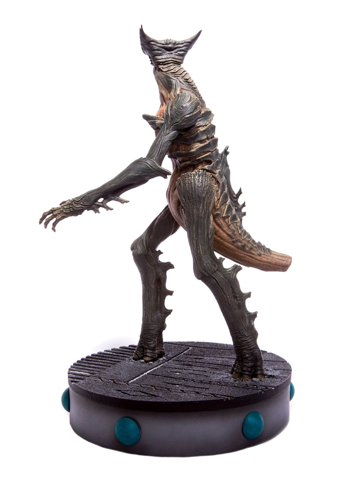 Colossal Giant Monster Maquette - Image 16