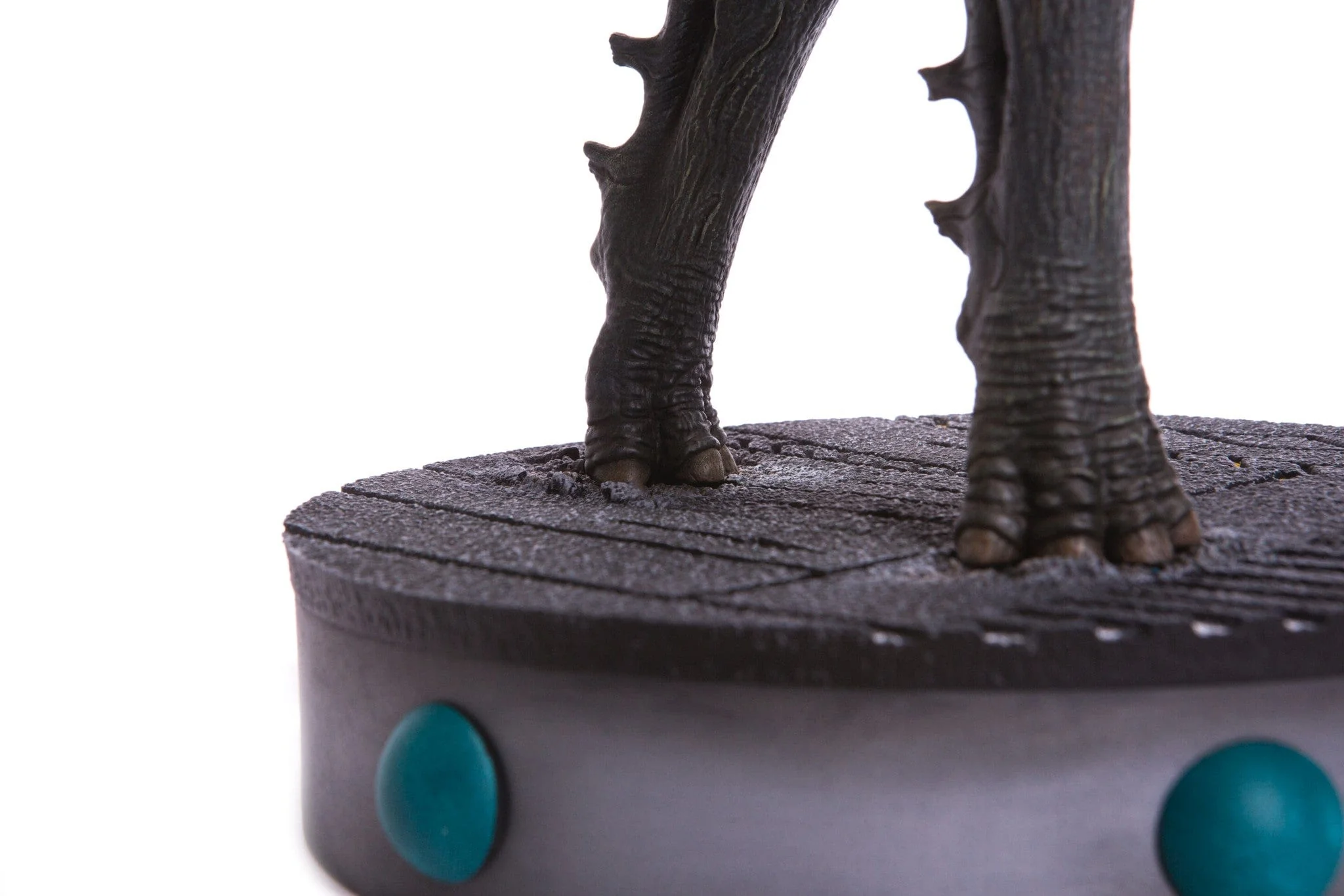 Colossal Giant Monster Maquette - Image 19