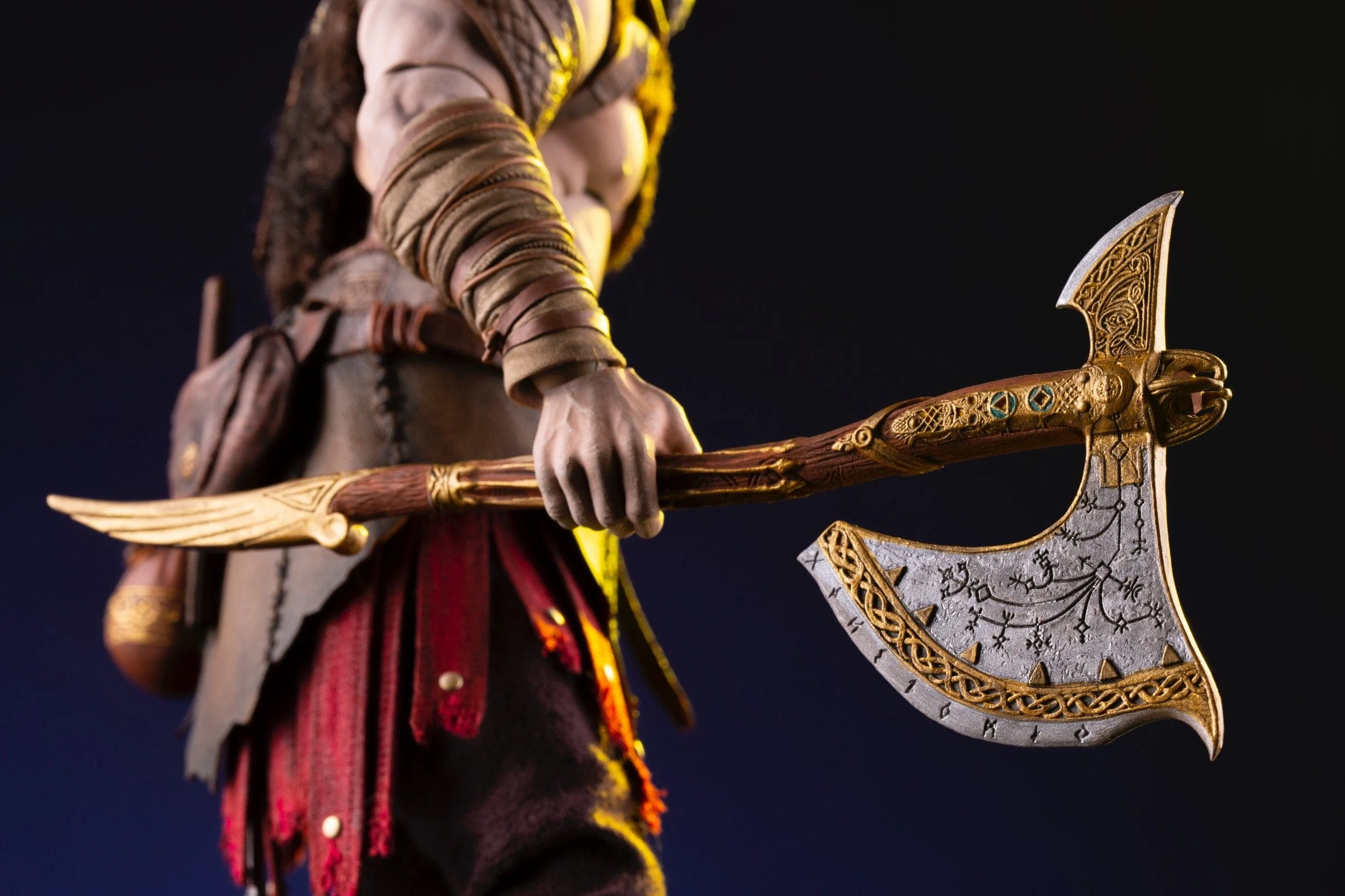 God Of War – Kratos 1/6 Scale Deluxe Figure Exclusive - Image 4
