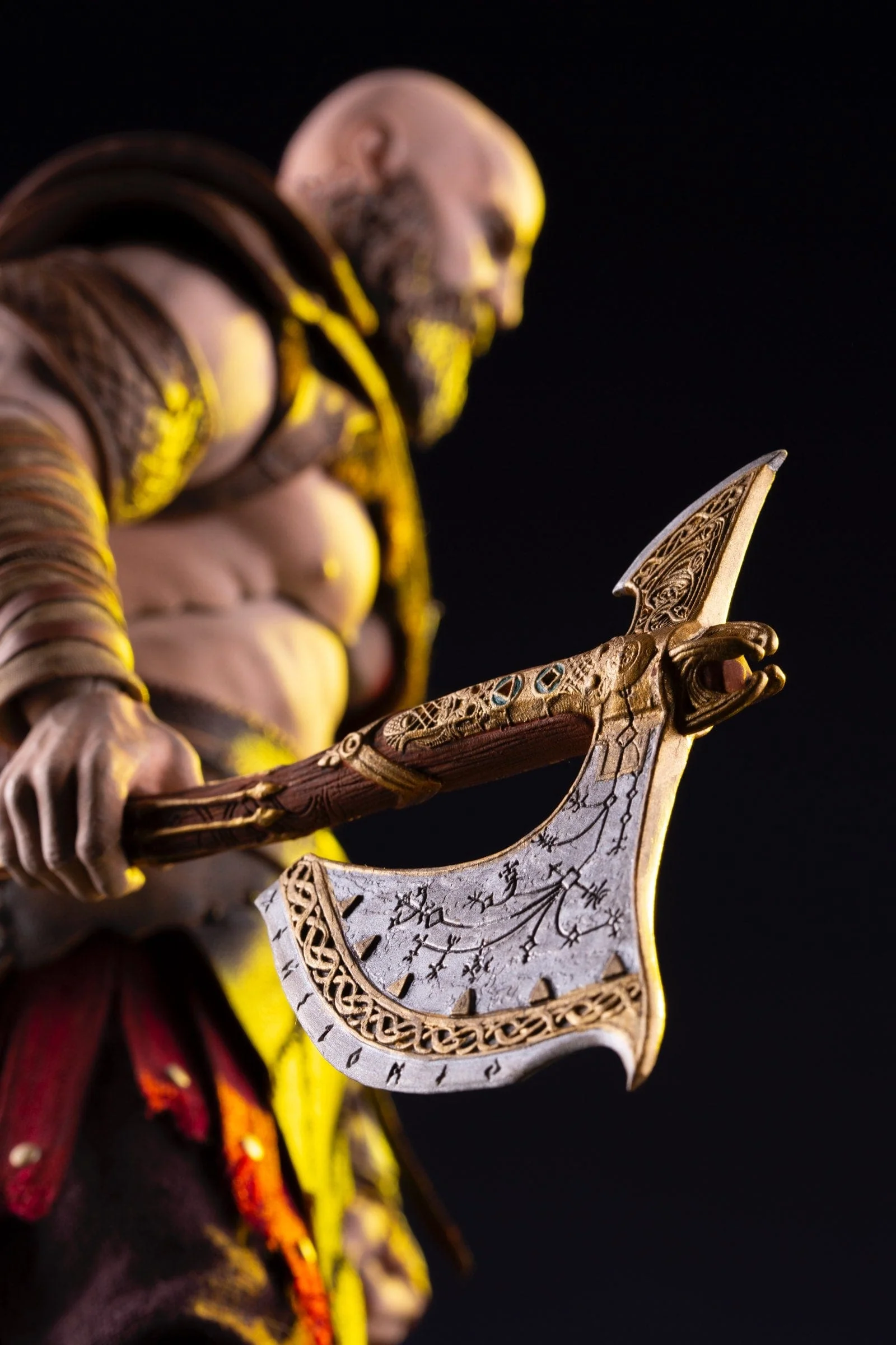God Of War – Kratos 1/6 Scale Deluxe Figure Exclusive - Image 5