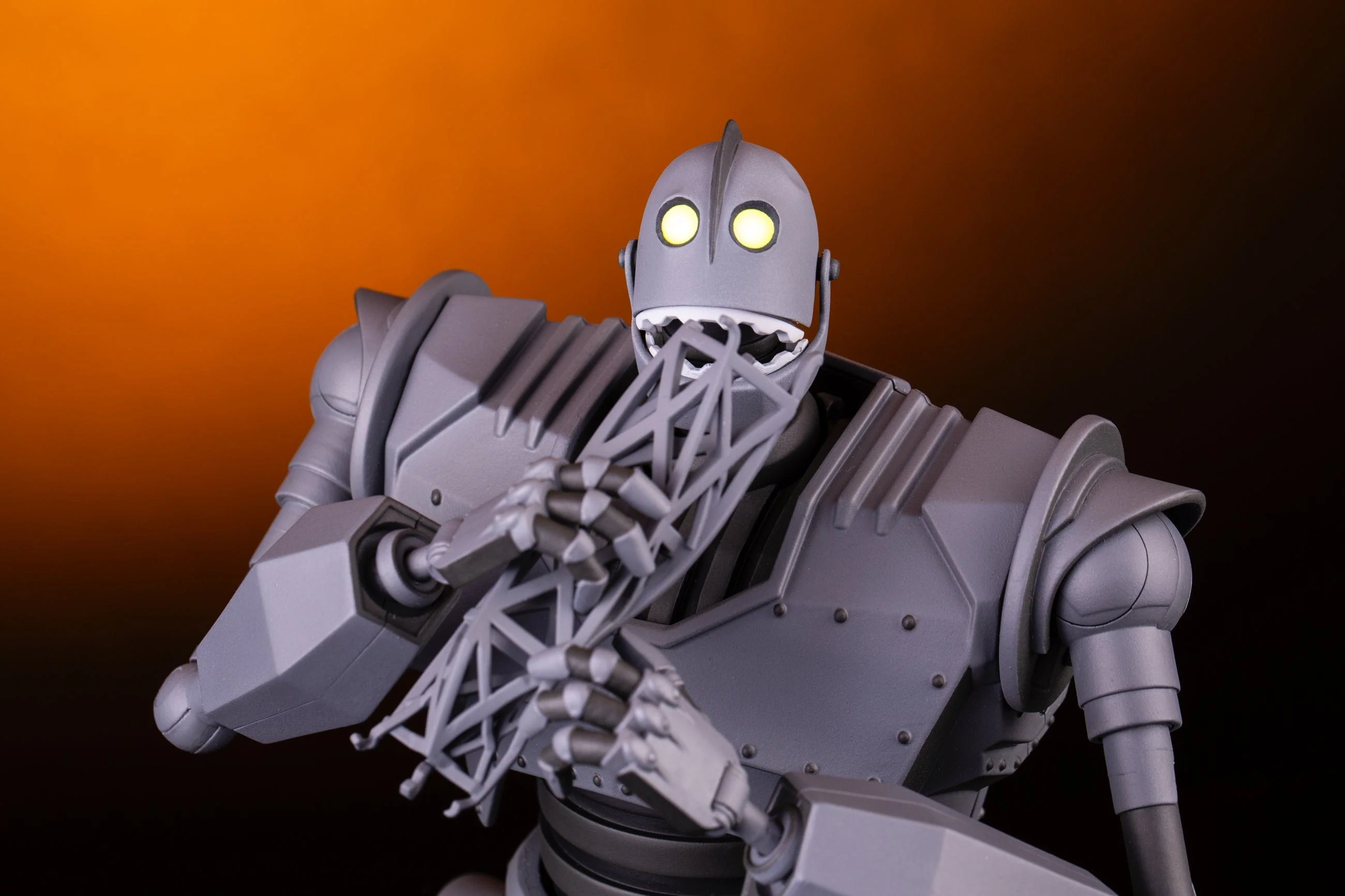 Iron Giant MONDO MECHA Figure - Image 26
