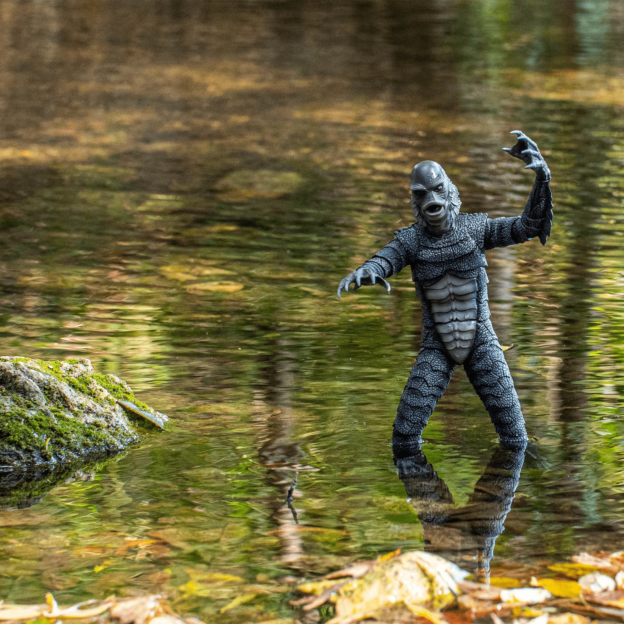 Creature from the Black Lagoon 1/6 Scale Figure - Silver Screen Variant - Image 4