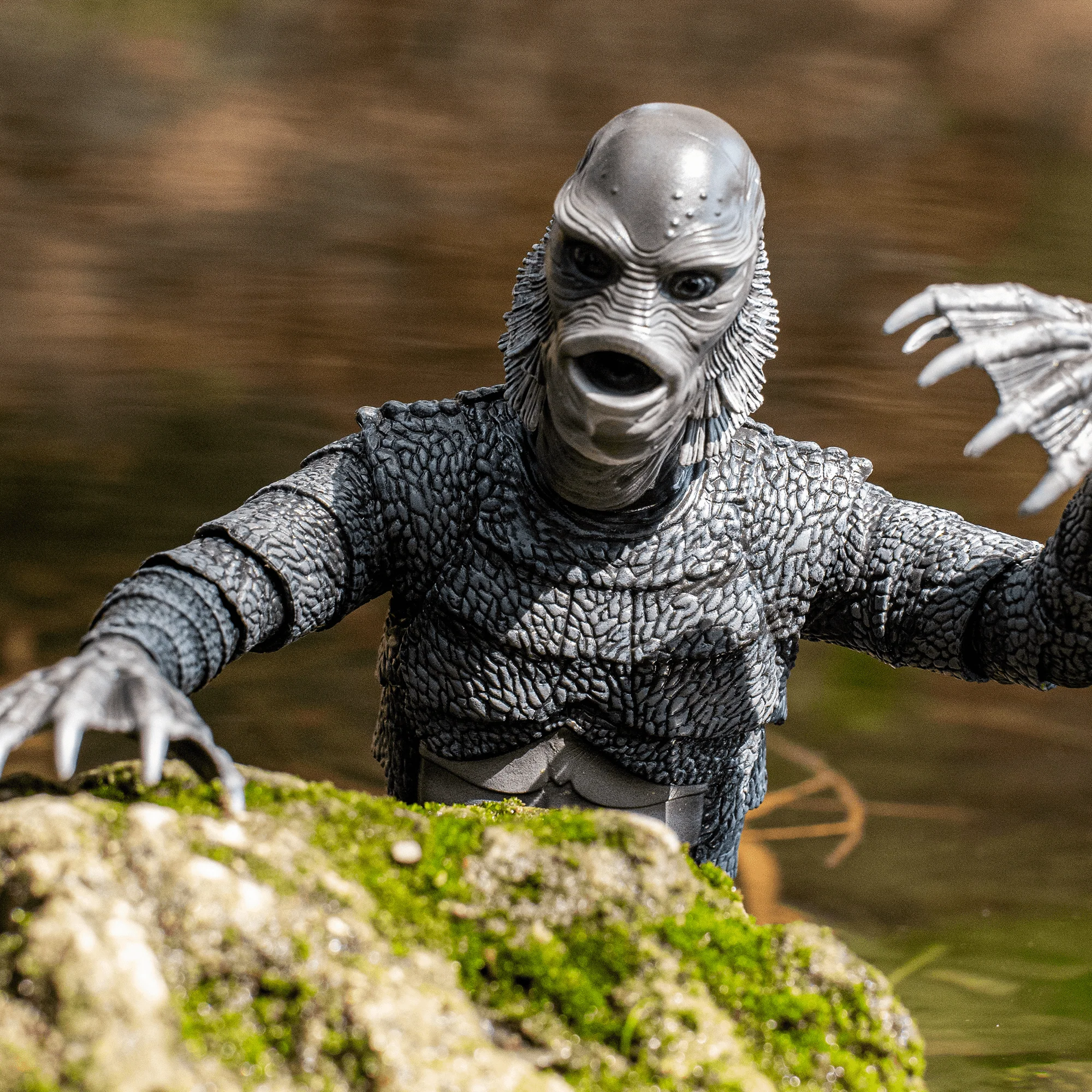 Creature from the Black Lagoon 1/6 Scale Figure - Silver Screen Variant - Image 5