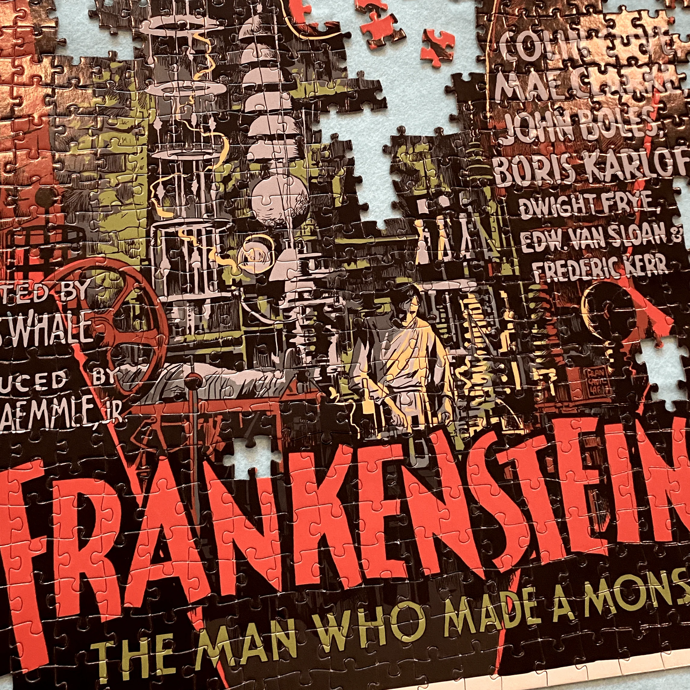 Frankenstein 1000-Piece Puzzle - Image 9