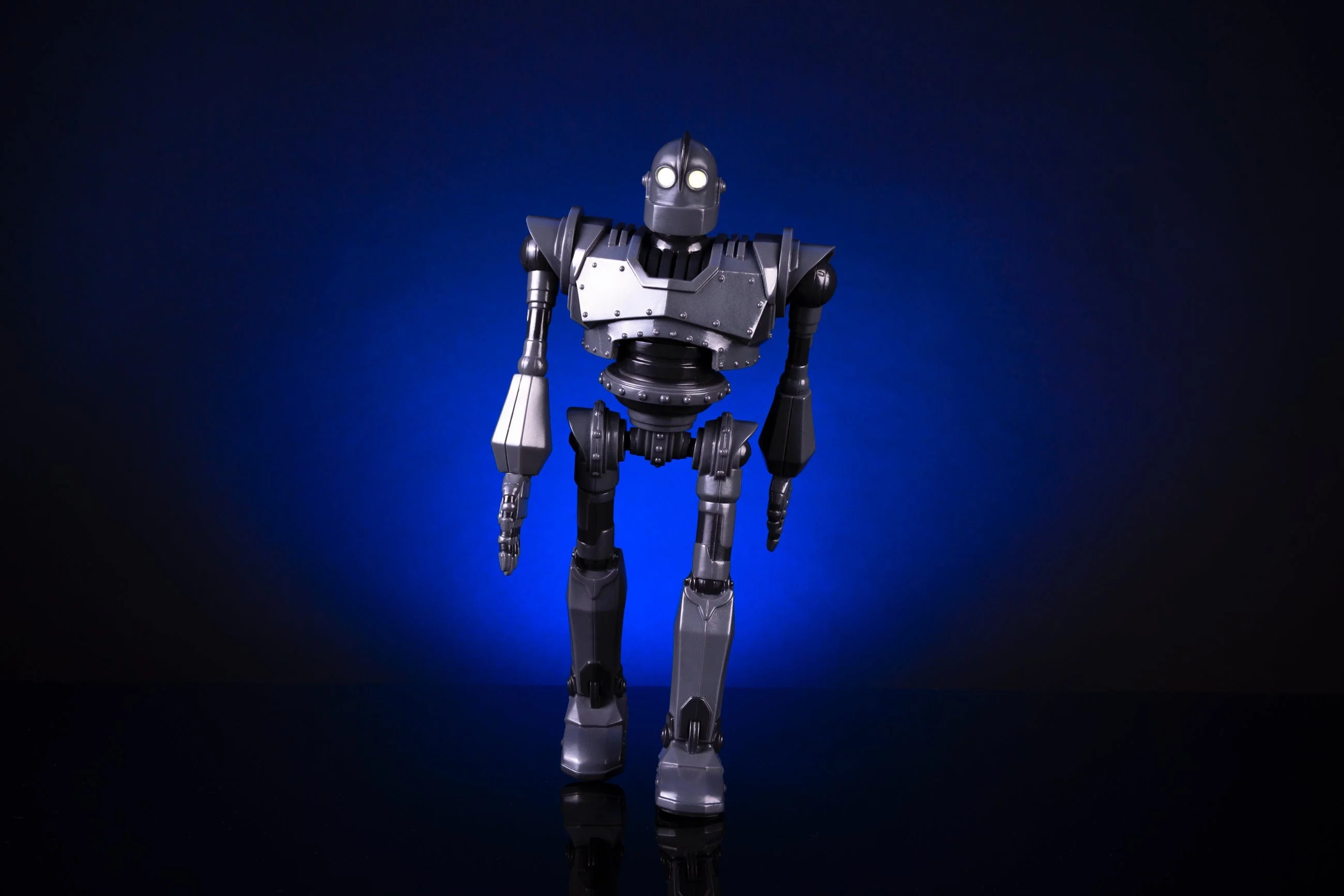 Iron Giant Soft Vinyl Figure - Image 12