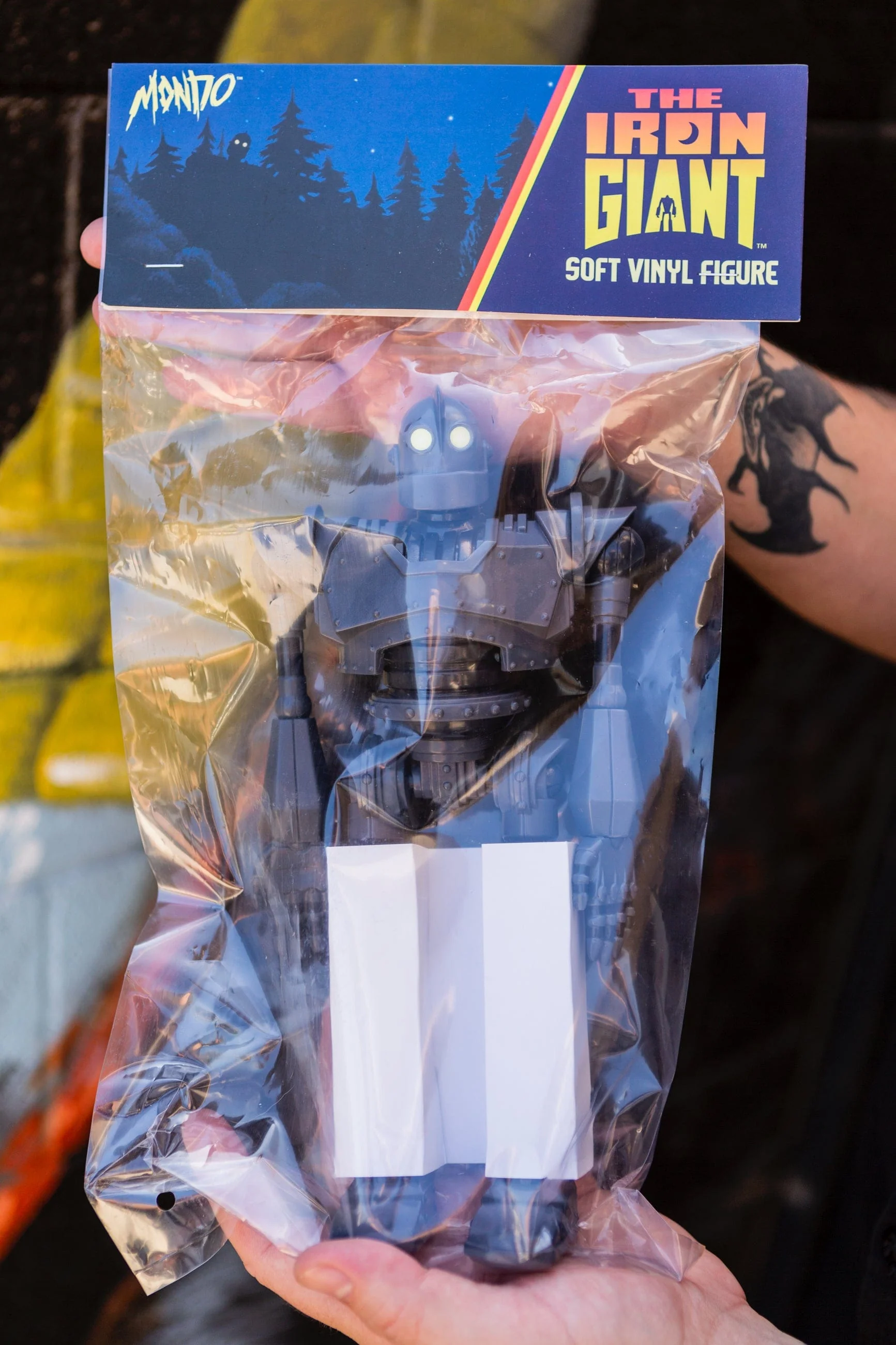 Iron Giant Soft Vinyl Figure - Image 13
