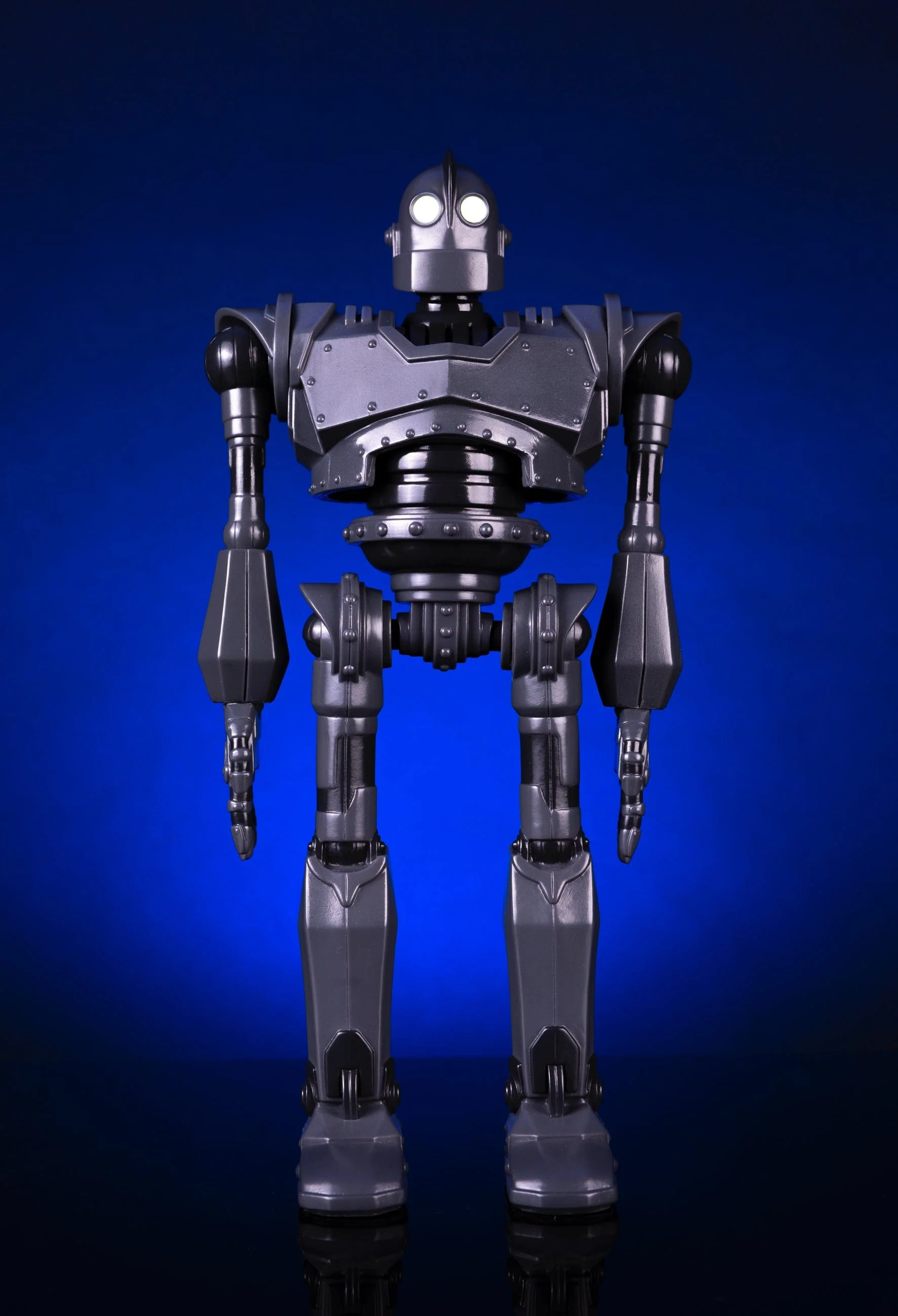 Iron Giant Soft Vinyl Figure - Image 3