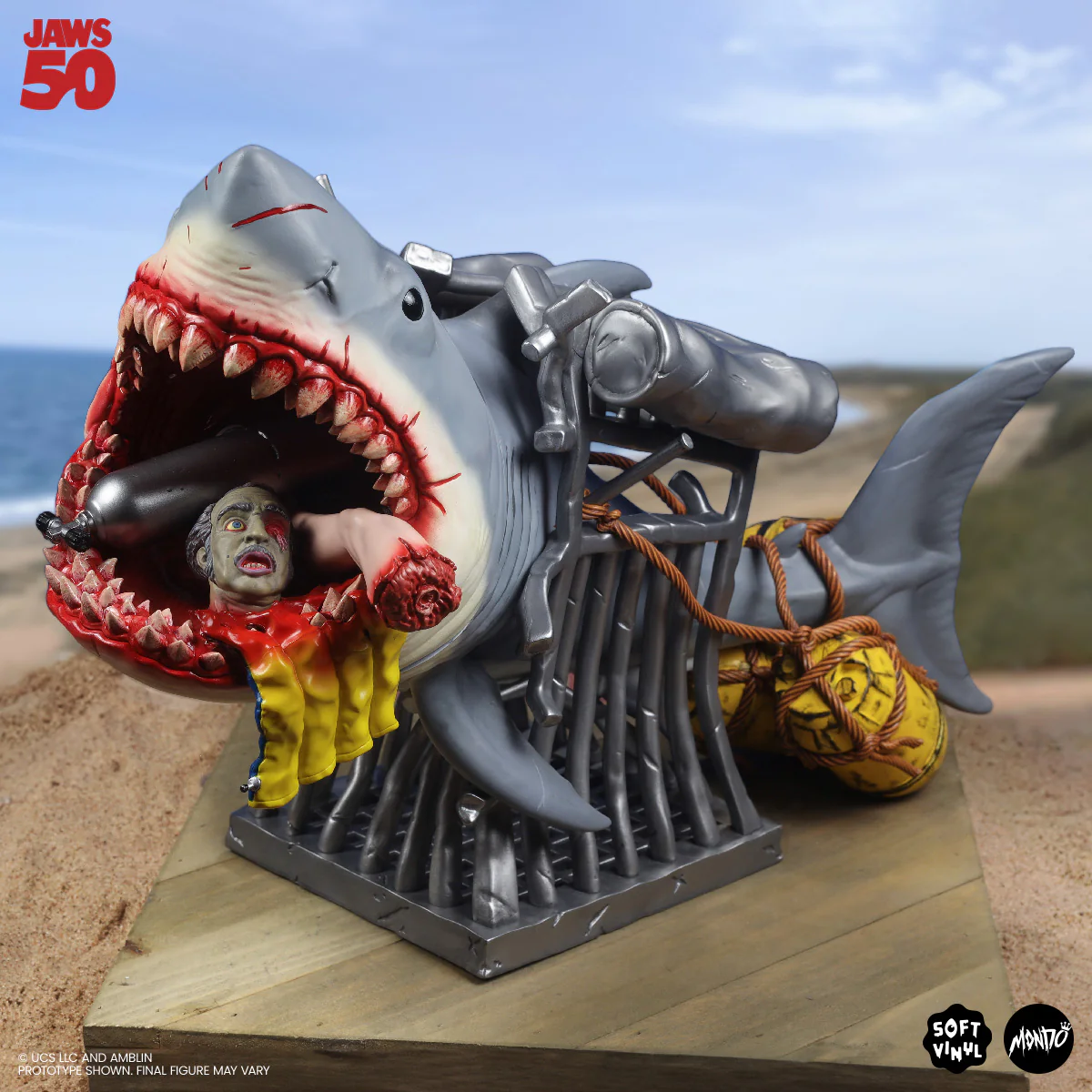 Jaws - Vinyl Designer Figure by James Groman - Image 9