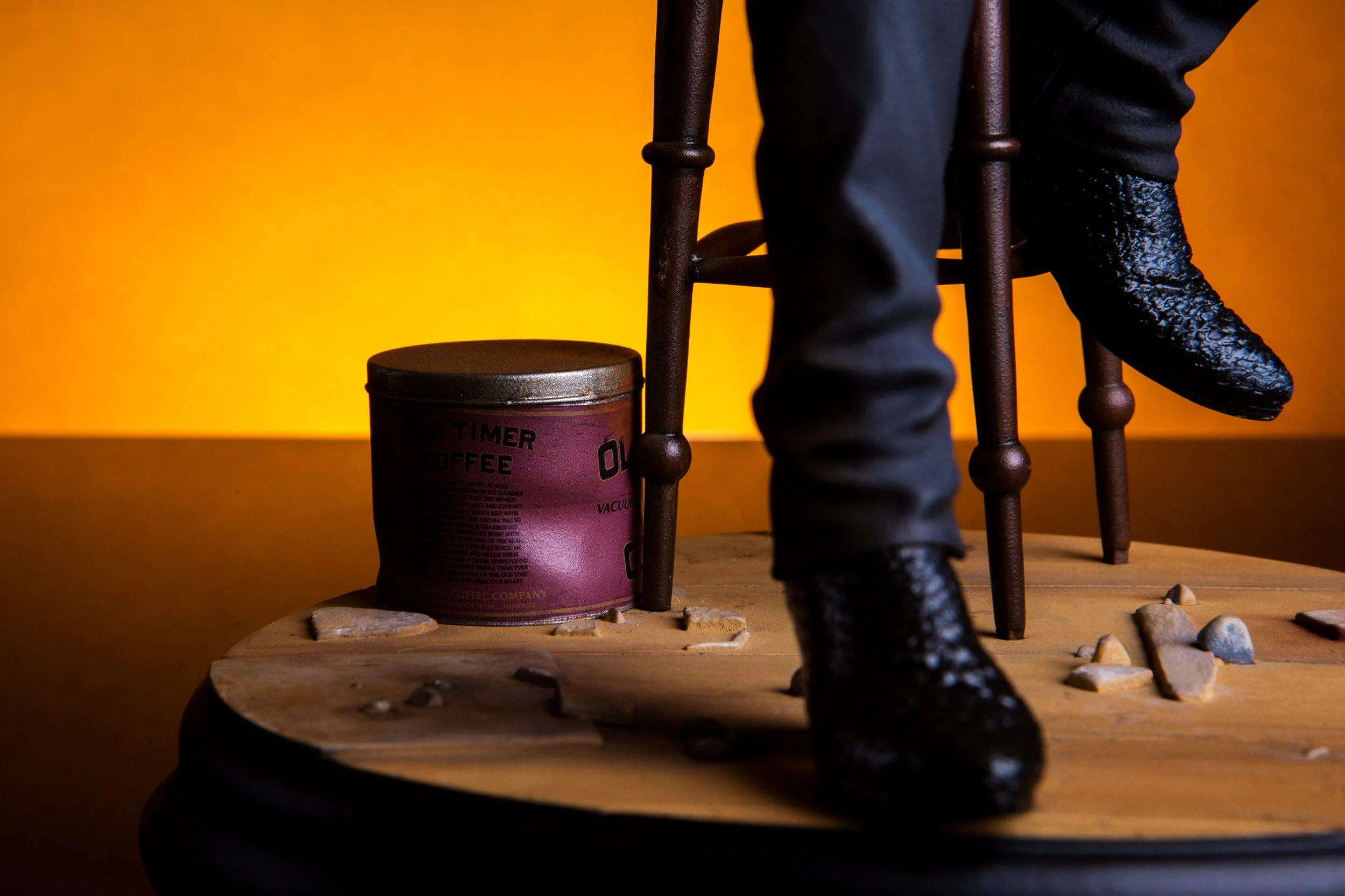 PREACHER: Jesse Custer & Cassidy Statue Set Exclusive - Image 23
