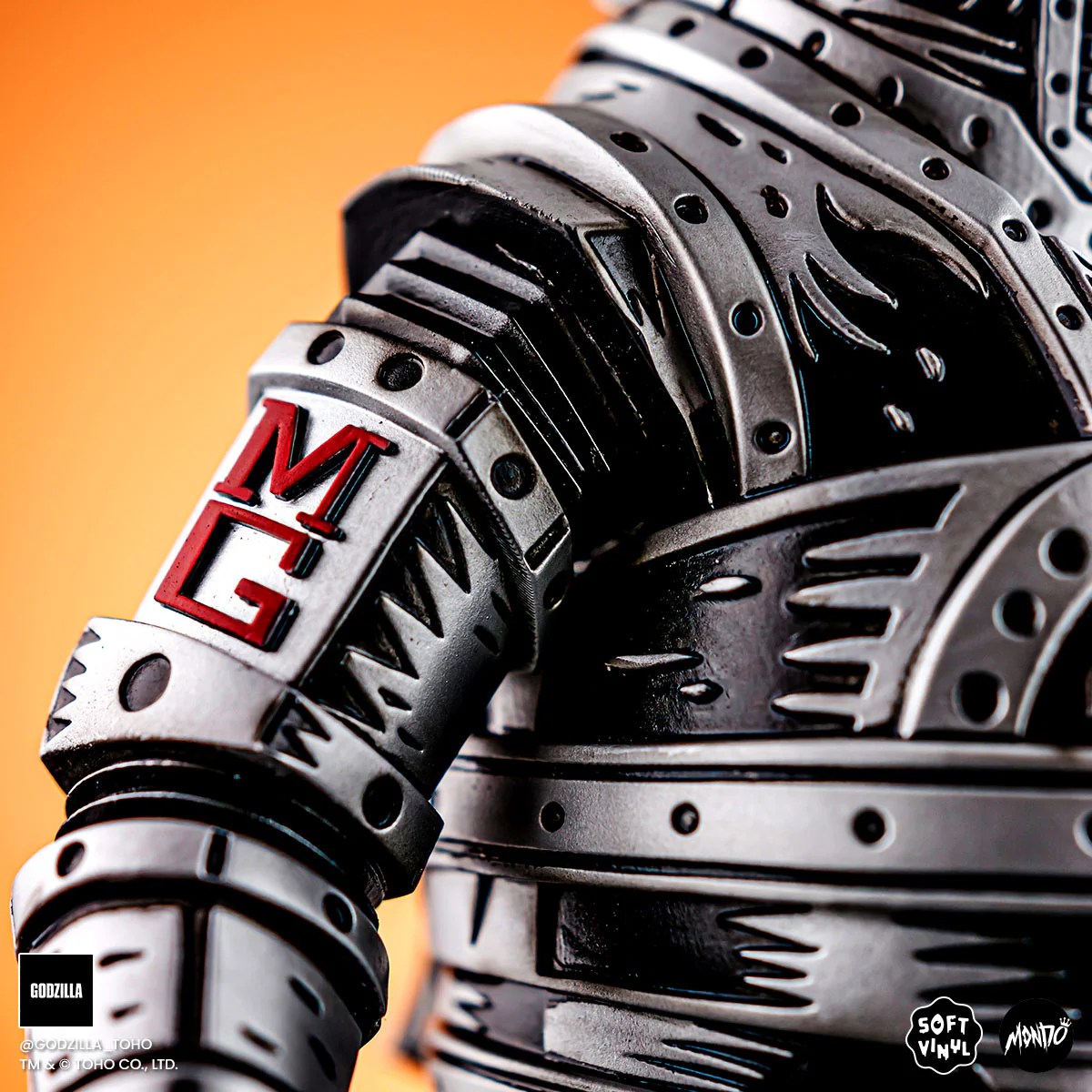 Mechagodzilla (Silver) - Vinyl Designer Figure by Attack Peter - Silver Variant Limited Edition - Image 10