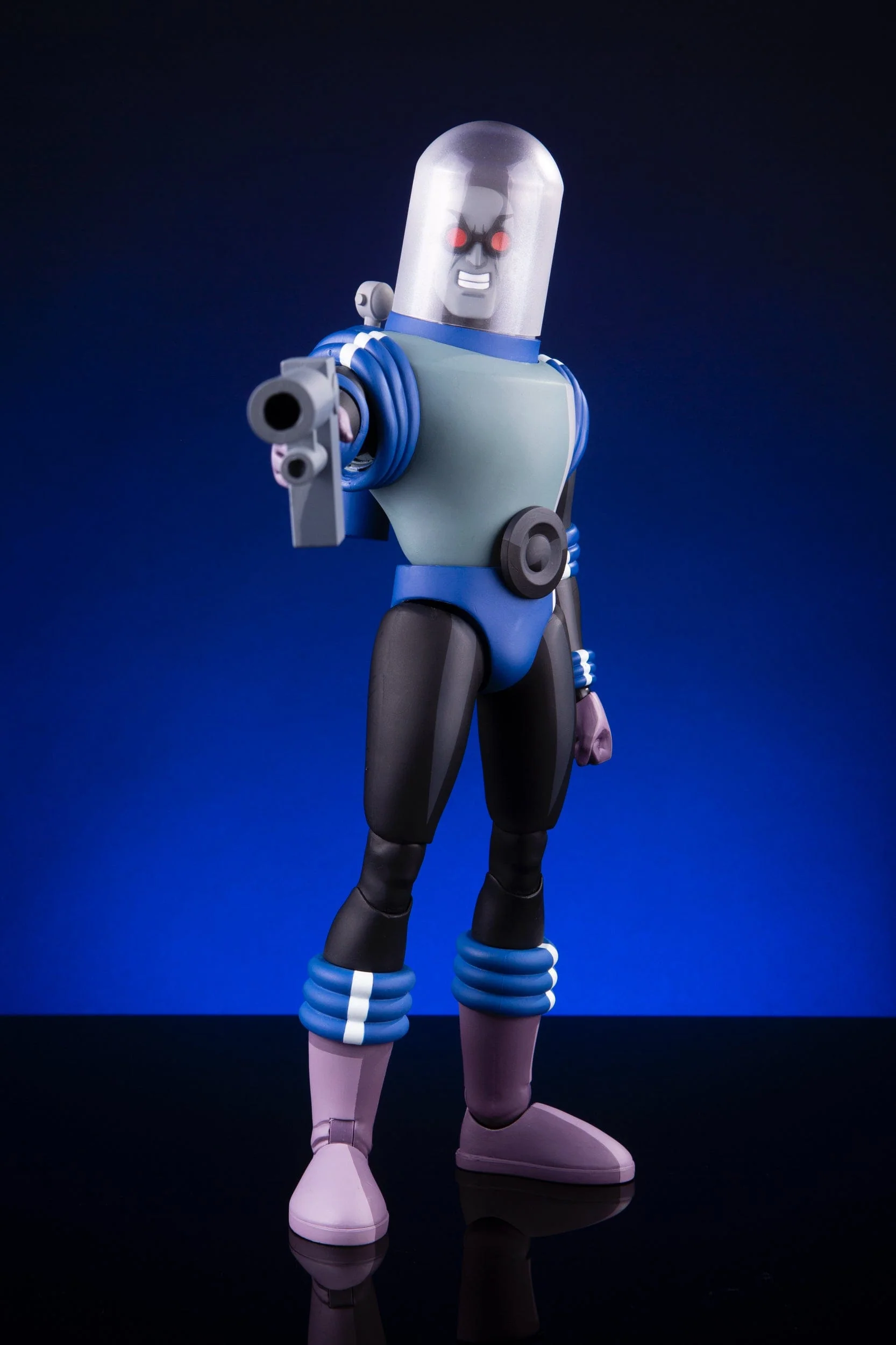 Batman: The Animated Series - Mr. Freeze 1/6 Scale Figure - Image 2