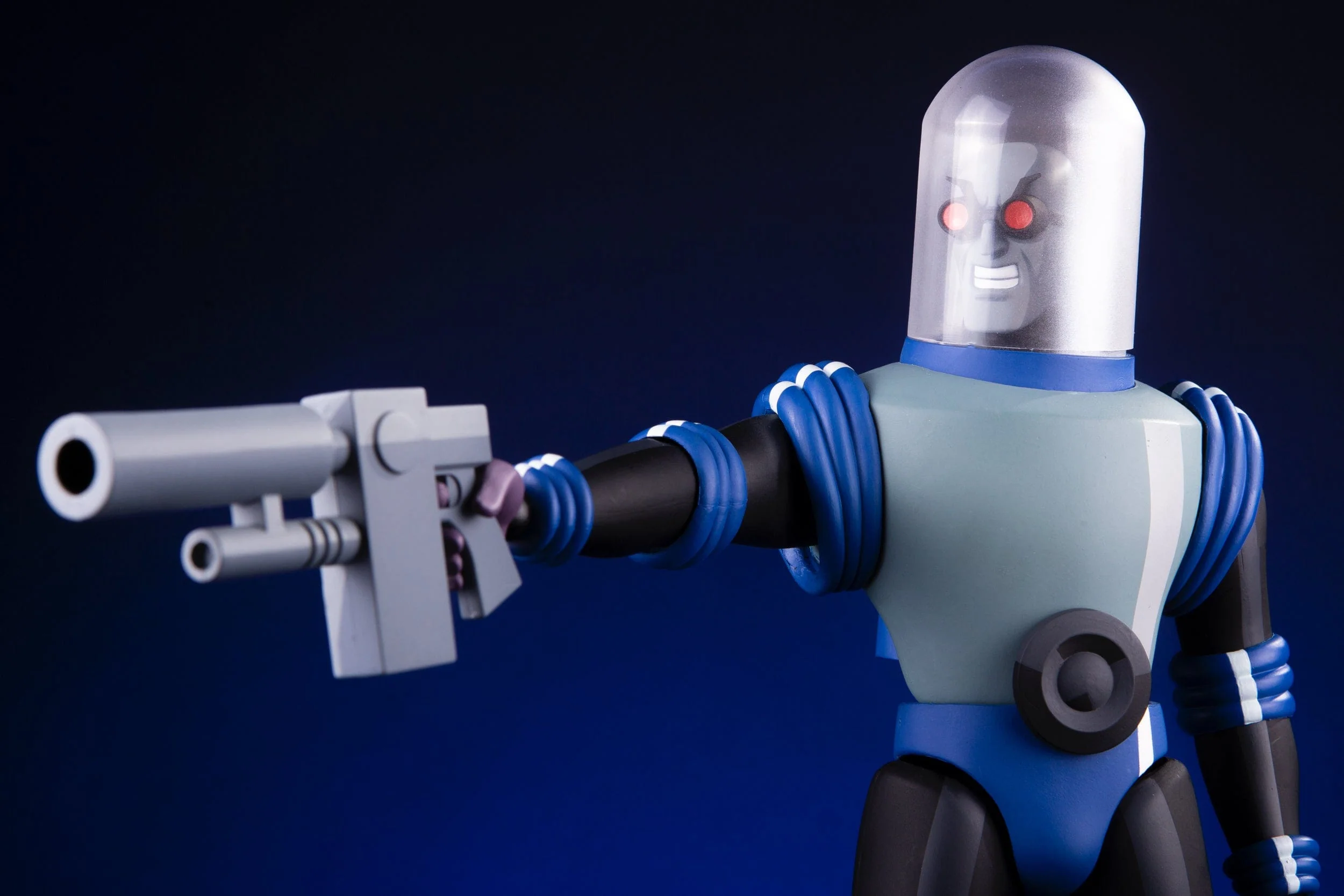 Batman: The Animated Series - Mr. Freeze 1/6 Scale Figure - Image 21