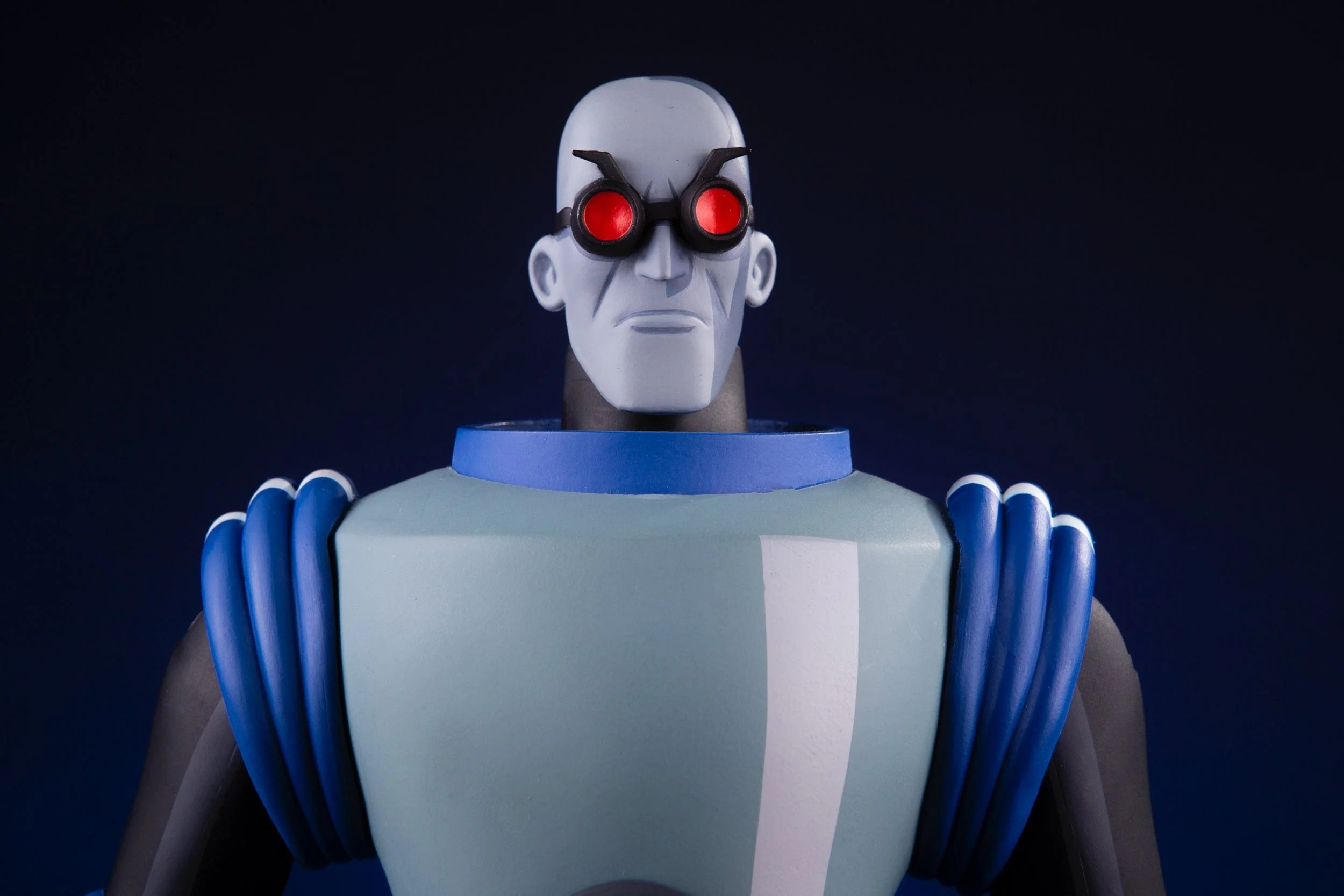 Batman: The Animated Series - Mr. Freeze 1/6 Scale Figure - Image 24