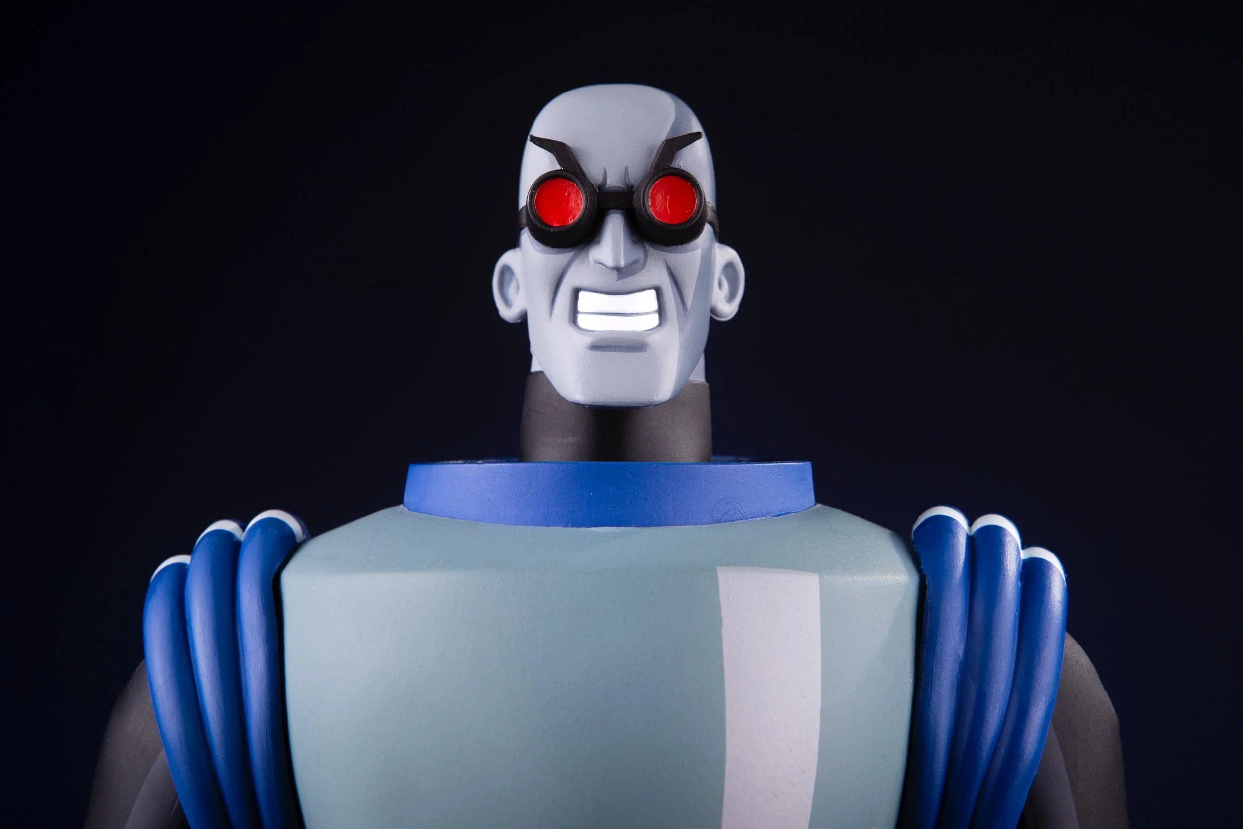 Batman: The Animated Series - Mr. Freeze 1/6 Scale Figure - Image 25
