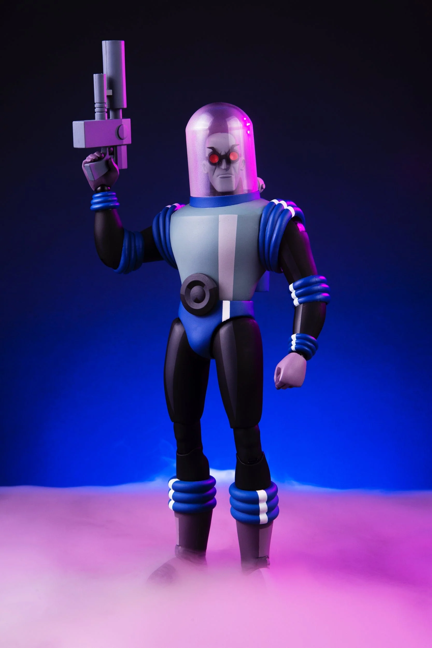 Batman: The Animated Series - Mr. Freeze 1/6 Scale Figure - Image 43