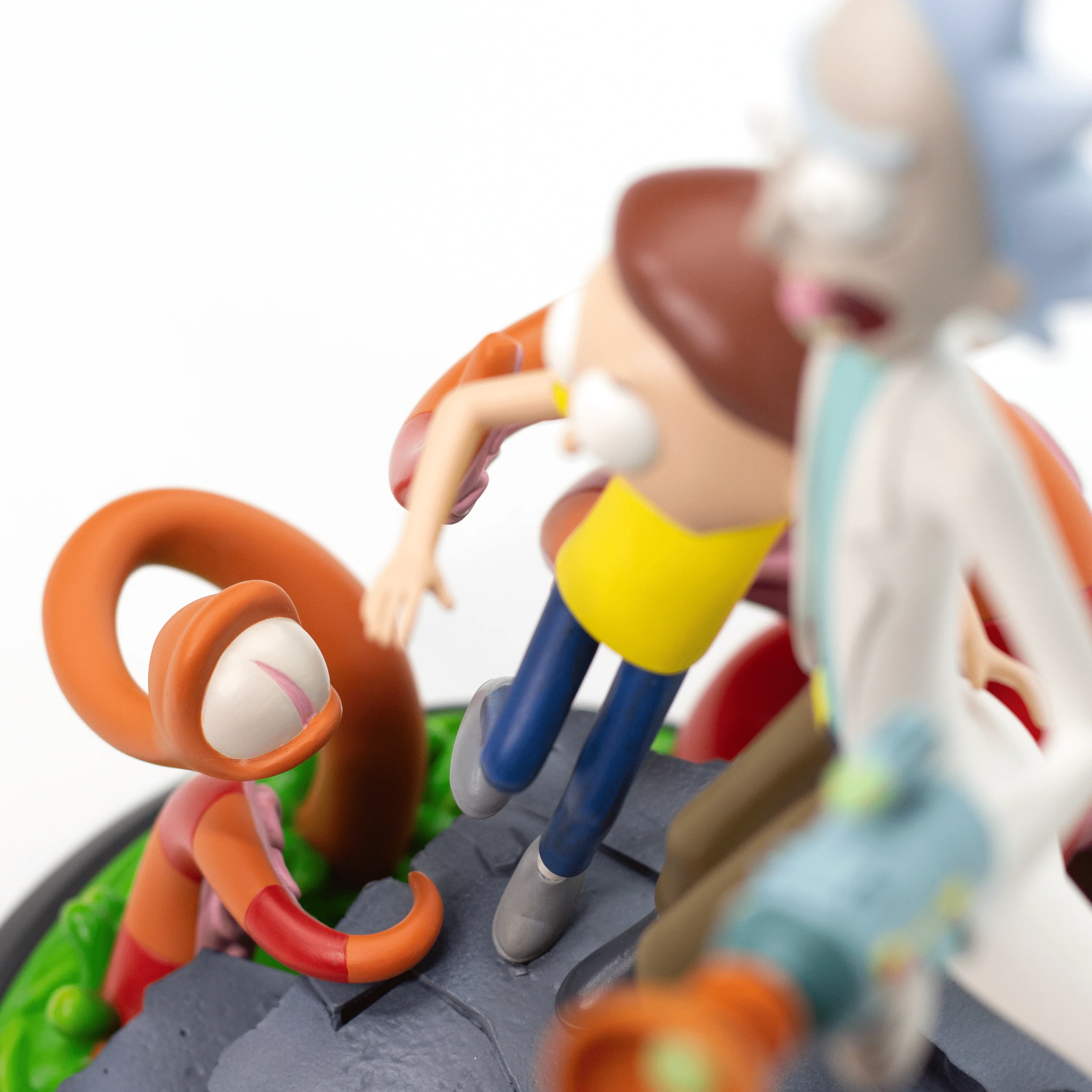 Rick and Morty Statue - Regular - Image 6