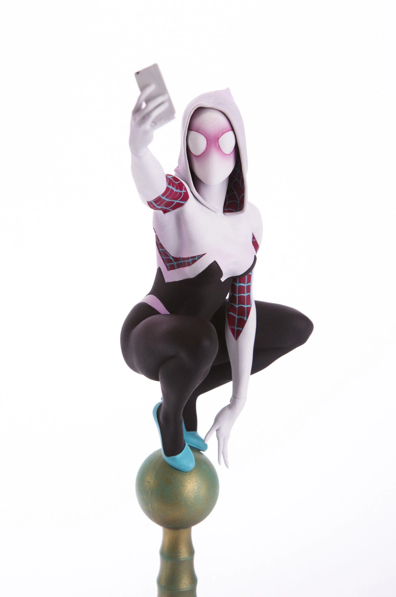 Spider-Man – Spider-Gwen Statue Exclusive - Image 12