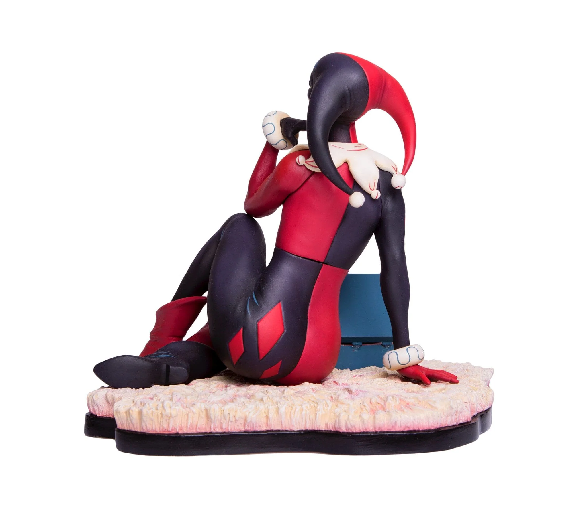 Batman – "Waiting for My J Man" Harley Quinn Statue - Image 9